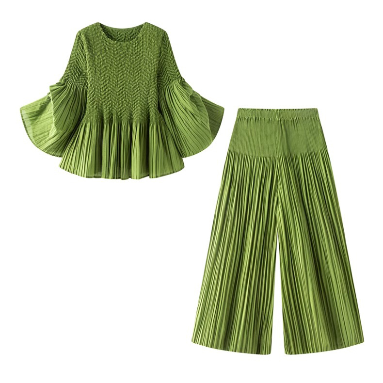Olive Green Pleated 34 Sleeve Top and Pants Two-Piece Set (2).jpg
