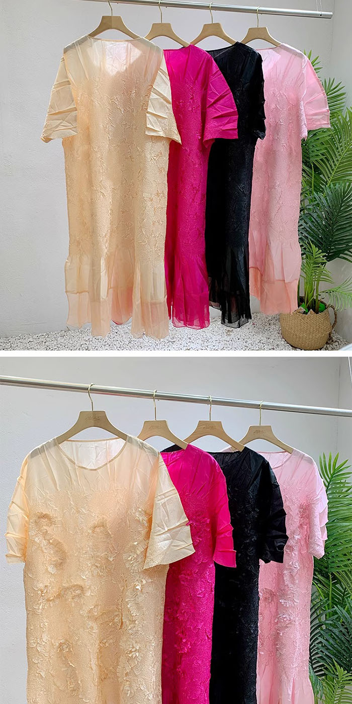 Coiled Floral Hand-Pleated Midi Dress 3