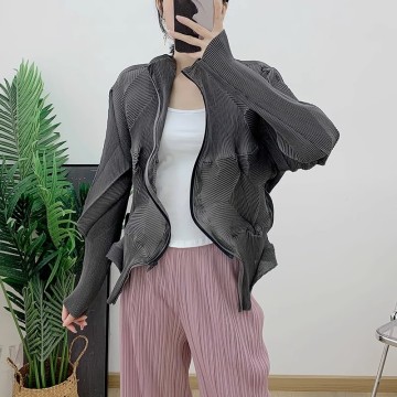 Haute Textured Jacket: Frosted Rose Pleats & Hidden Zip Detailing