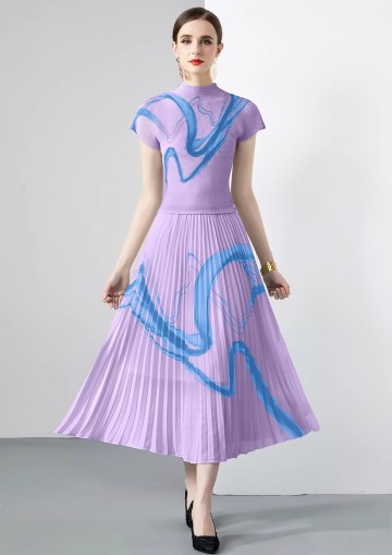 Artisanal Pleat Ensemble: Ripple-Cornrow Blouse & Cascading Accordion Skirt