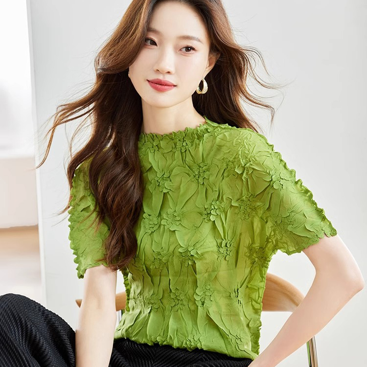 3D Crinkle Floral Short-Sleeve Blouse  (1).jpg