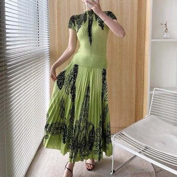 Corn-Kernel Pleated Top + Accordion Skirt Set