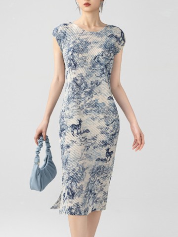 Deer Print Ink-Wash Pleated Crew Neck Sleeveless Dress with Side Slit