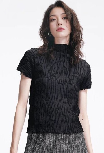 Women's Bark-Textured Crinkle Short Sleeve Tee